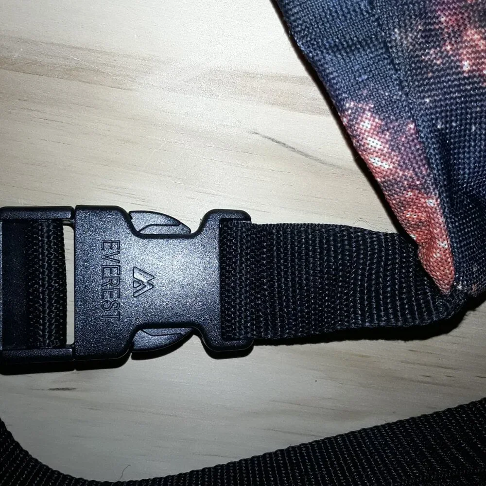 Everest | galaxy cosmic print | fanny pack | belt bag - Picture 5 of 14